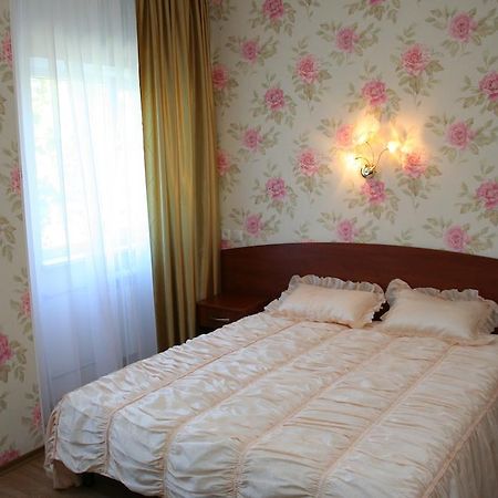 Hotel Aleksandria Kharkiv Chambre photo