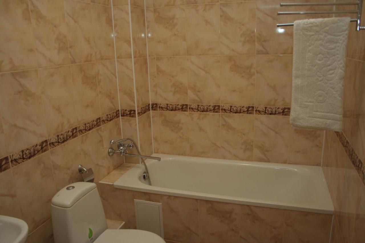 Hotel Aleksandria Kharkiv Extérieur photo
